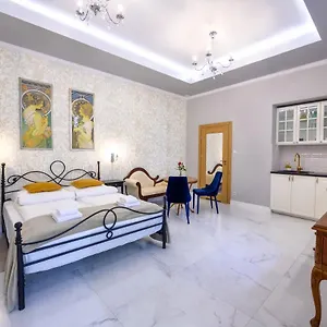Wrona De Luxe Cracovia